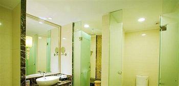 Jinan Zhuo Rui Hotel Hongjialou Εξωτερικό φωτογραφία